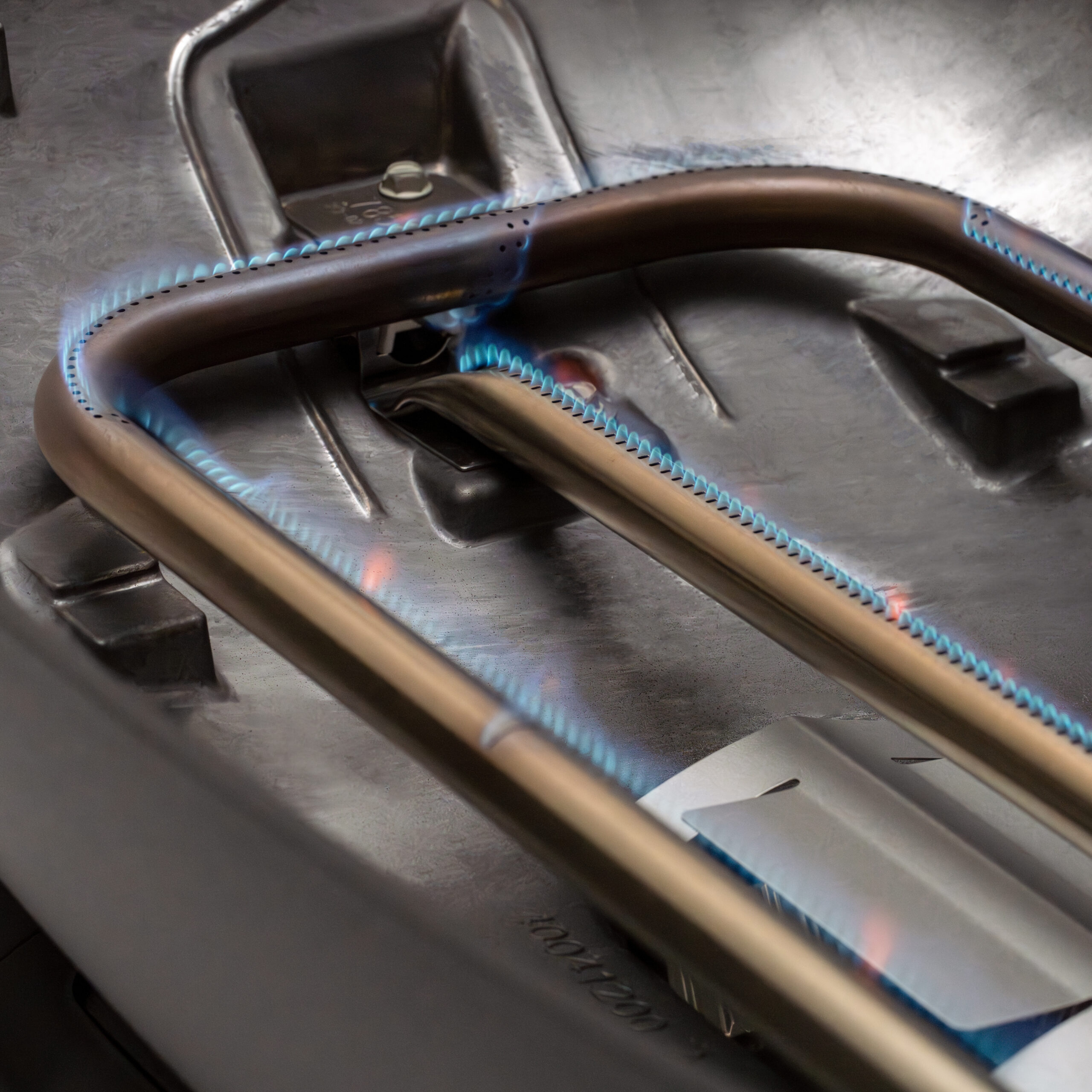 AUS-Q2600N+-Midnight-Black-Burner