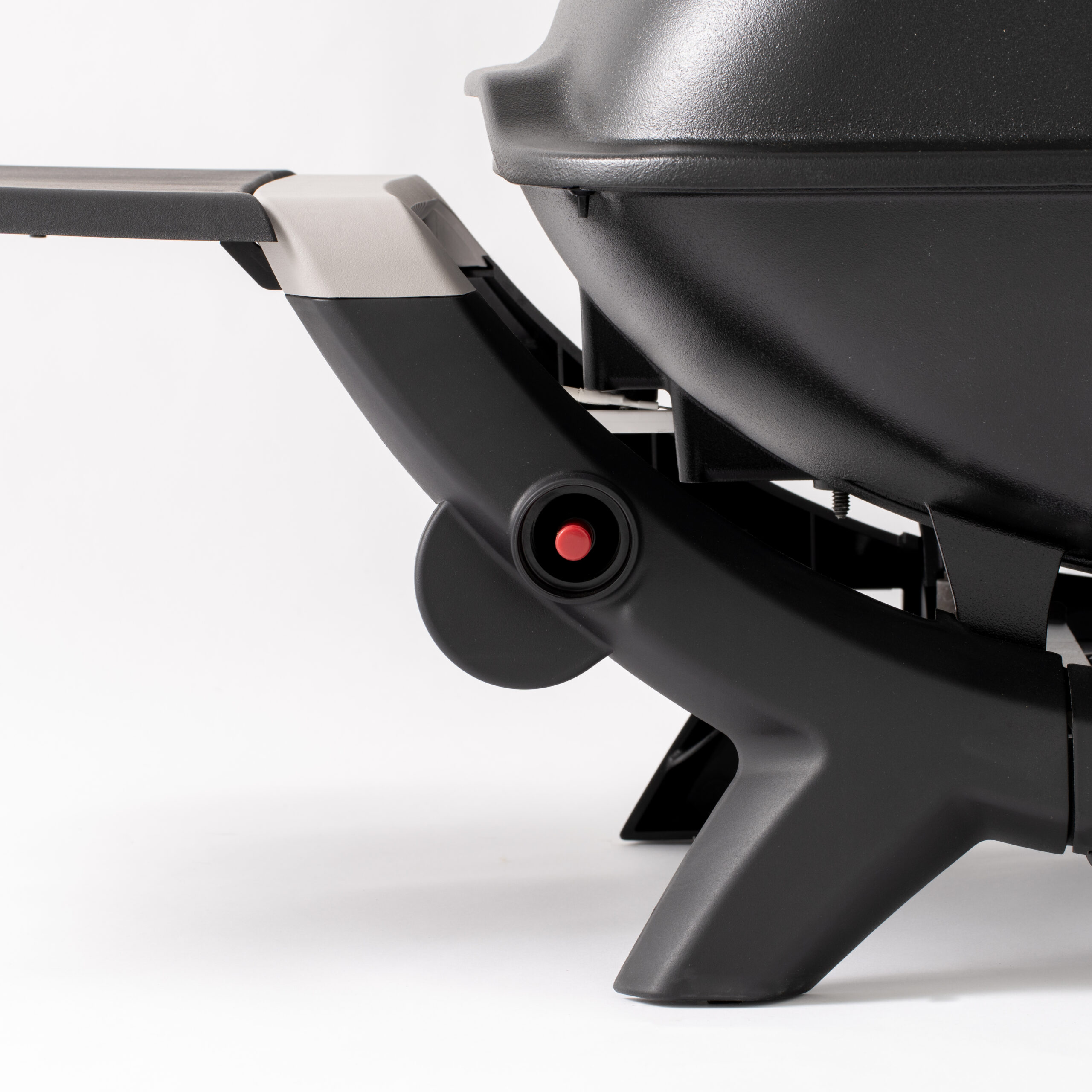 AUS-Q2600N+-Midnight-Black-Ignitor