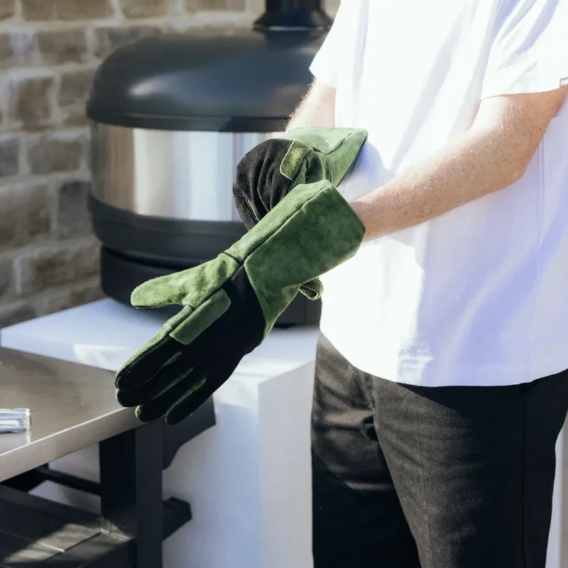 Gozney Heat Resistant Gloves 4