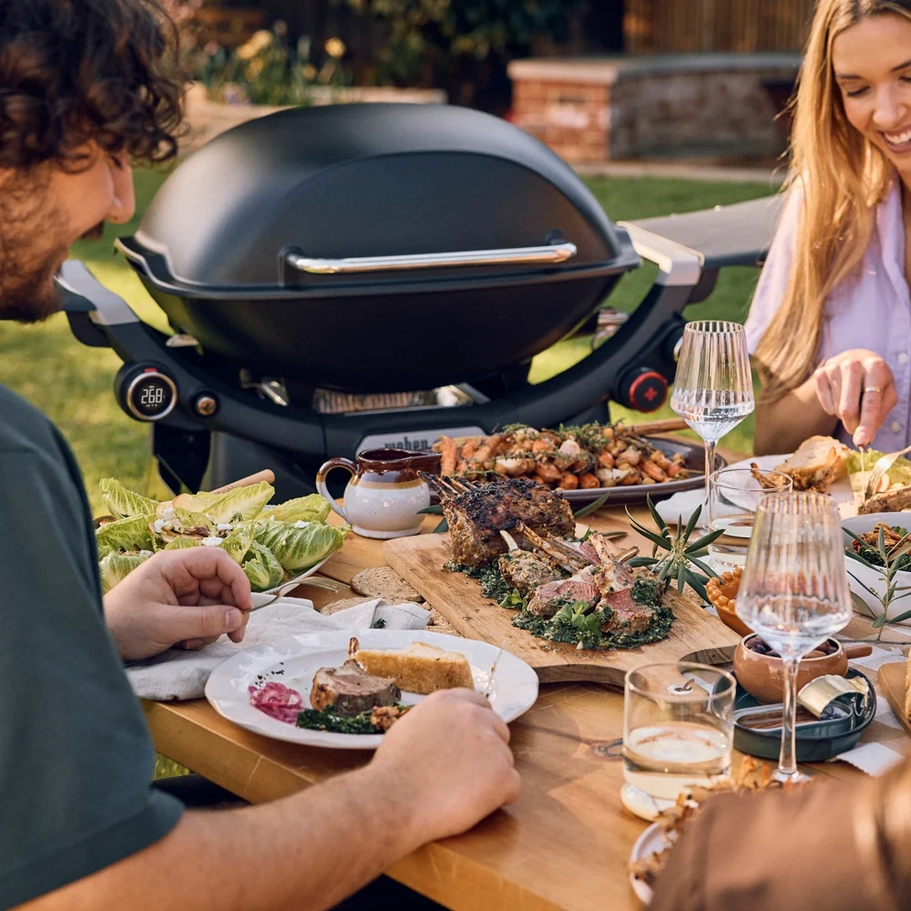 Weber QX3200N+ Midnight Black Features and Benefits 4